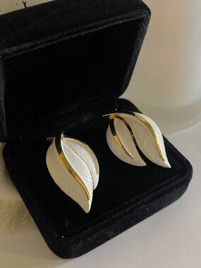 Vintage Crown Trifari White Enamel Gold Tone Leaf Clip On Earrings